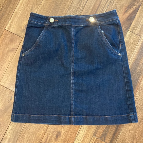 LOFT size 4 denim skirt - Picture 1 of 3